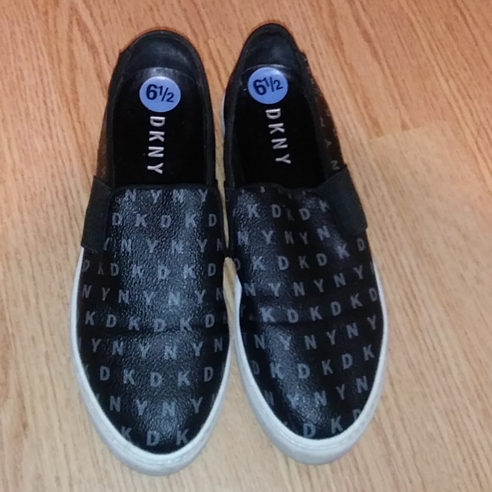 DKNY Slip on shoes